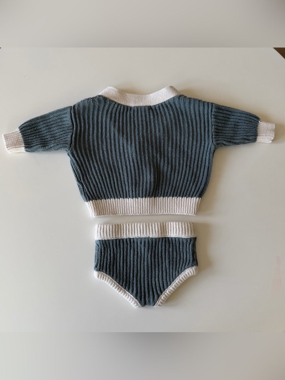 Greyson Collective Matching Set - Picture 3 of 5